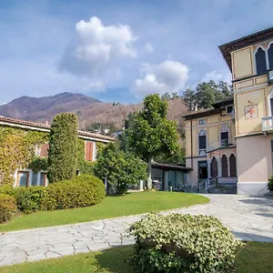 https://villa-giu-luxury-lake-como.it-lombardy.com