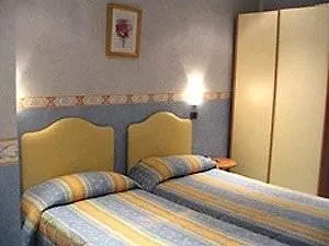 Hotel Scarlet